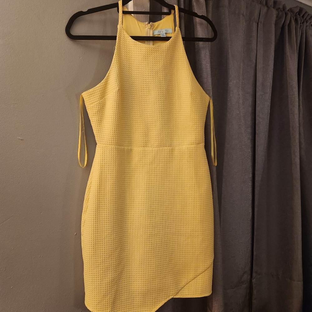 Yellow dress
